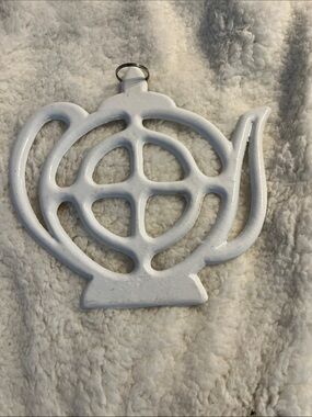 White Teapot Cast Iron Enameled Trivet - Kitchen Heat-Resistant Pot Stand